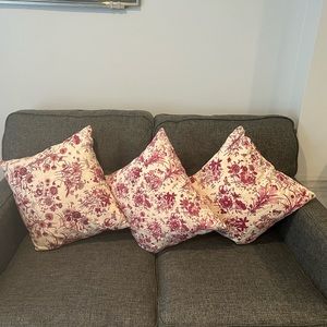 18”Gucci Beige and Purple Floral Decorative Pillow Cushion
